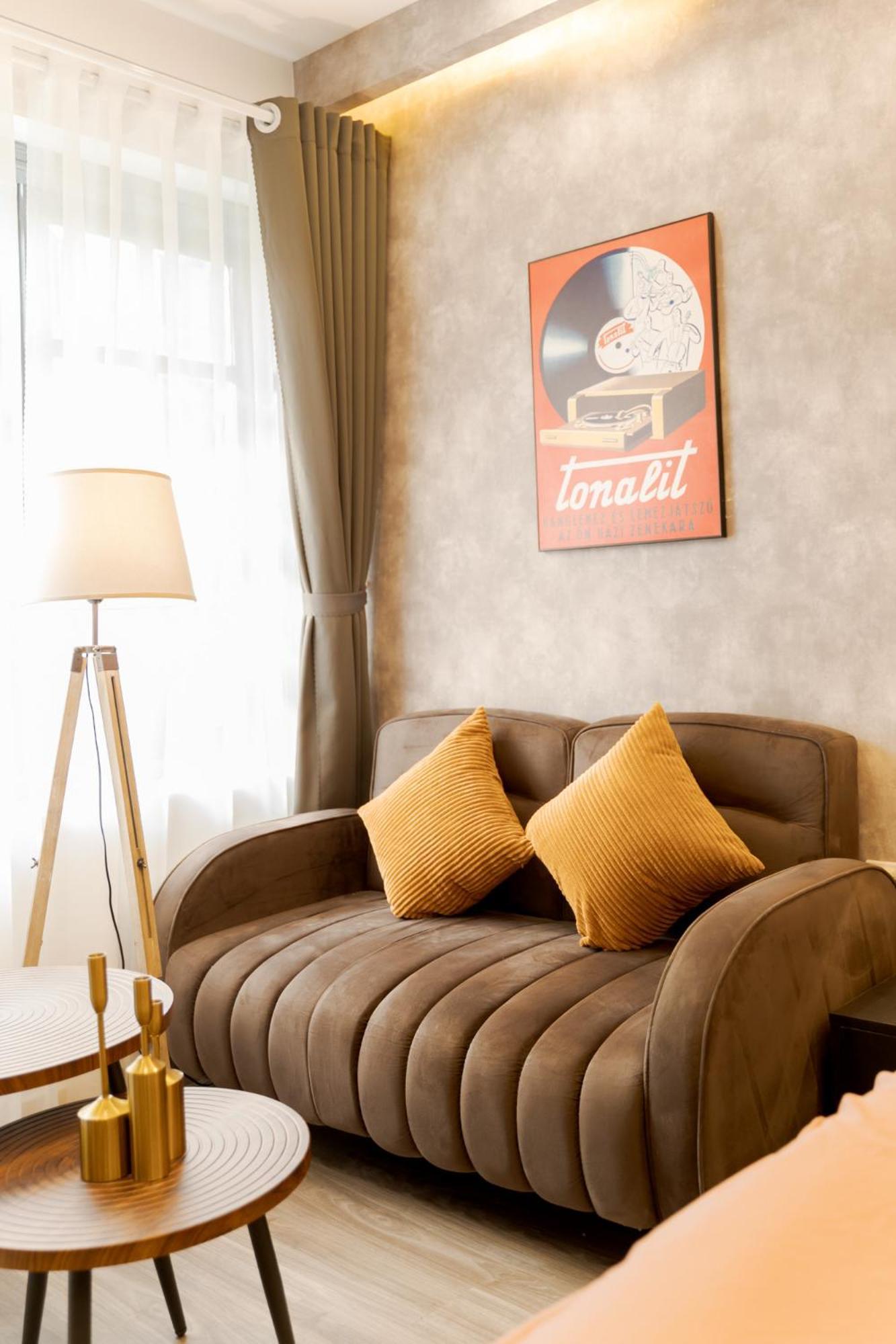 Lahomestay Truc Bach Ханой Екстериор снимка